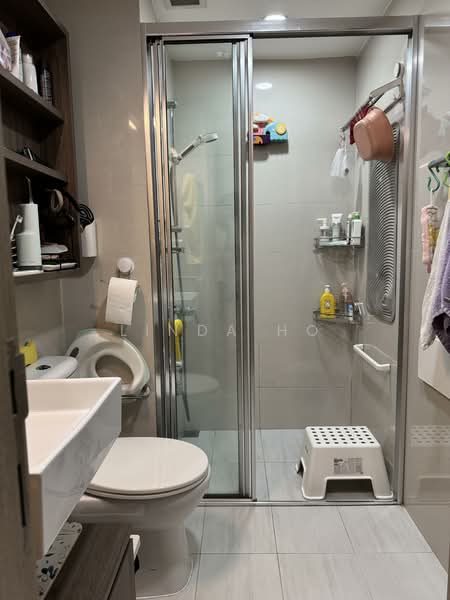 Sol Acres, 10 Choa Chu Kang Grove, 2 Bedrooms, 872 sqft, Executive Condominium For Sale, by Linda Ho, 500100714 - Bathroom - PropertyGuru.com.sg
