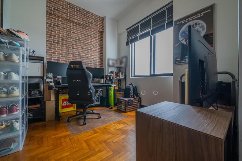 Regent Heights Condominium For Sale at S$ 1,500,000 | PropertyGuru Singapore - Study