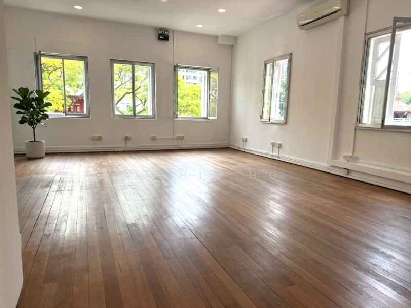 Shophouse Office For Rent. Telok Ayer Street. Fully-fitted with 1 meeting room, Telok Ayer Street, Amoy Street, Stanley Street, Club Street, 1,000 sqft, Office For Rent, by Sophia Ho, 500100728 - Interior - CommercialGuru.com.sg