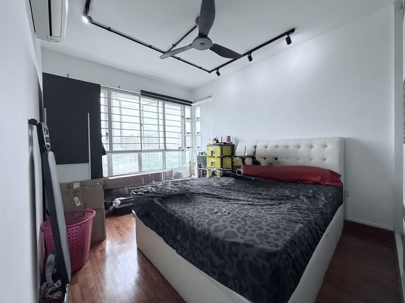 619A Punggol Drive HDB Flat For Sale at S$ 698,000 | PropertyGuru Singapore - Bedroom