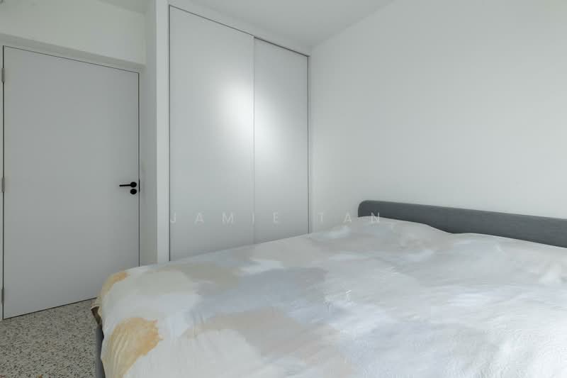 188D Bedok North Street 4 HDB Flat For Sale at S$ 1,028,000 | PropertyGuru Singapore - 2nd Common Room