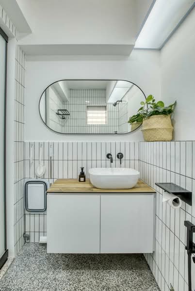 188D Bedok North Street 4 HDB Flat For Sale at S$ 1,028,000 | PropertyGuru Singapore - Master Bathroom