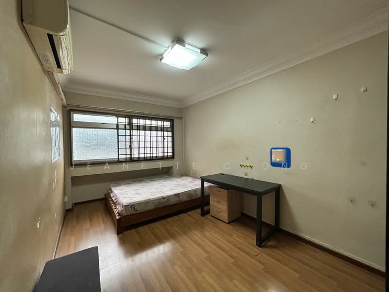 504 Choa Chu Kang Street 51 HDB Flat For Sale at S$ 550,000 | PropertyGuru Singapore - Bedroom