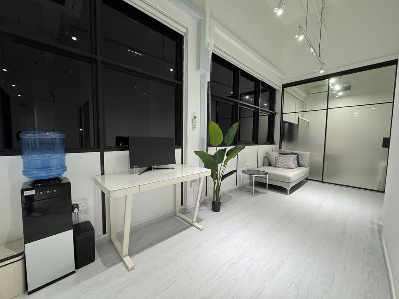 Low Cost Fixed Desk Open Workspace for Rent!, 124 Lor 23 Geylang, 50 sqft, Office For Rent, by Jeremy Khoo, 500100747 - Interior - CommercialGuru.com.sg