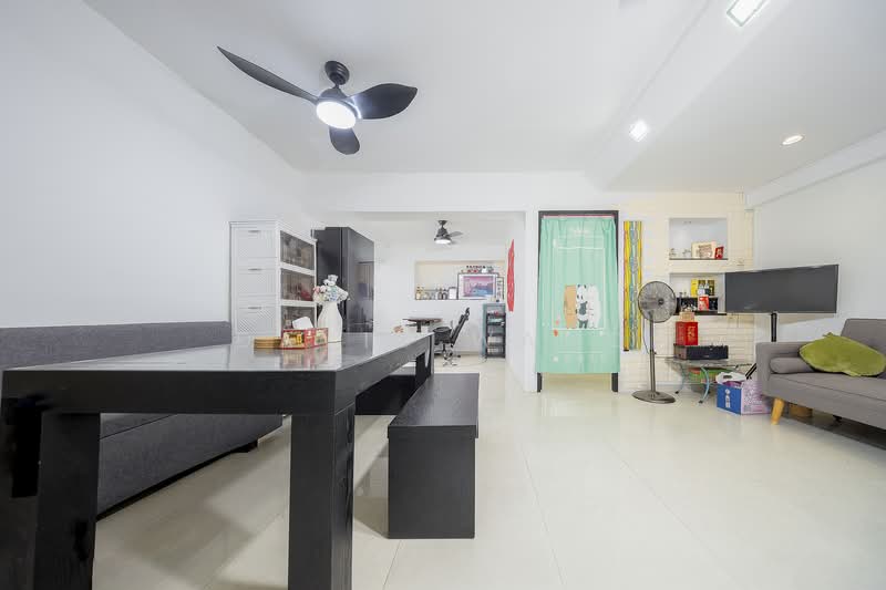 298B Compassvale Street HDB Flat For Sale at S$ 750,000 | PropertyGuru Singapore - Living Room