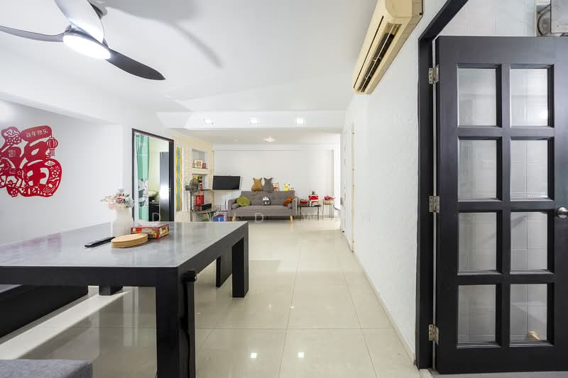 298B Compassvale Street HDB Flat For Sale at S$ 750,000 | PropertyGuru Singapore - Living Room
