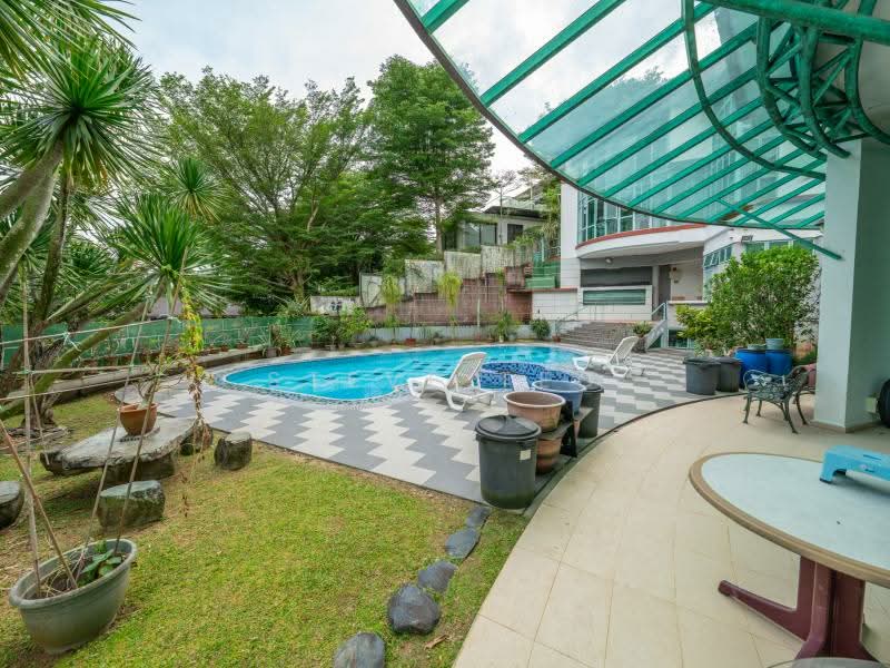 Caldecott Hill Estate, Olive Road, 6 Bedrooms, 7,000 sqft, Good Class Bungalow For Sale, by Steve Teo, 500100751 - Exterior - PropertyGuru.com.sg