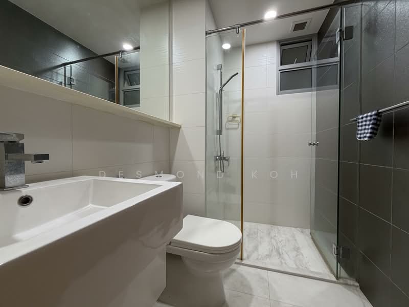 Waterfront Key, 770 Bedok Reservoir Road, 3 Bedrooms, 1,300 sqft, Condominium For Rent, by Desmond Koh, 500100752 - Bathroom - PropertyGuru.com.sg