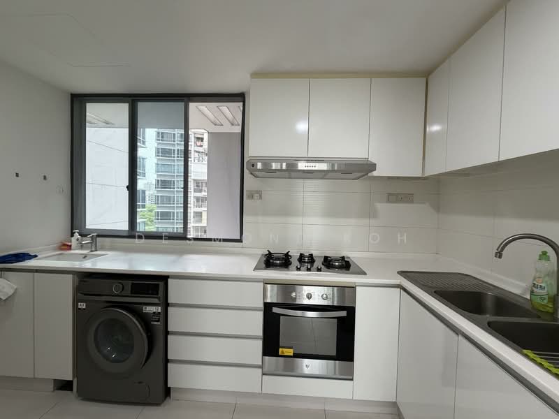 Waterfront Key, 770 Bedok Reservoir Road, 3 Bedrooms, 1,300 sqft, Condominium For Rent, by Desmond Koh, 500100752 - Kitchen - PropertyGuru.com.sg