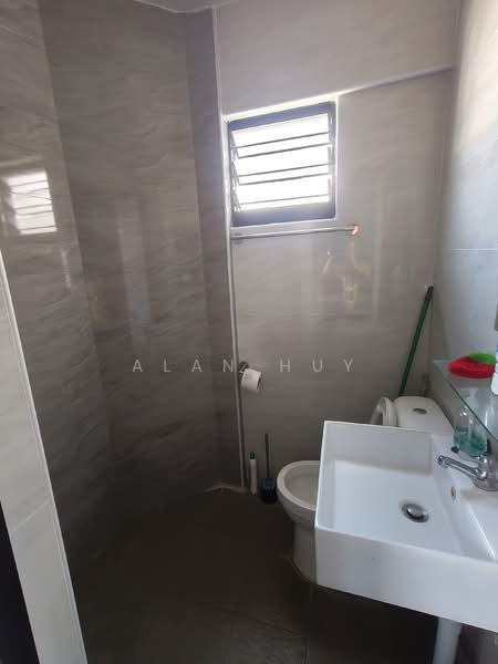 208 Jurong East Street 21, 208 Jurong East Street 21, Room Rental, 200 sqft, HDB Flat For Rent, by Alan Huy, 500100763 - PropertyGuru.com.sg