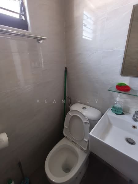 208 Jurong East Street 21, 208 Jurong East Street 21, Room Rental, 200 sqft, HDB Flat For Rent, by Alan Huy, 500100763 - PropertyGuru.com.sg