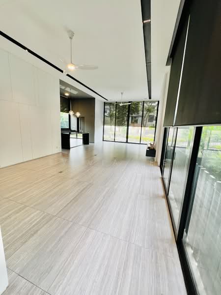 Namly crescent, , 5 Bedrooms, 5,574 sqft, Semi-Detached House For Rent, by Sylvia Lee, 500100768 - Living Room - PropertyGuru.com.sg