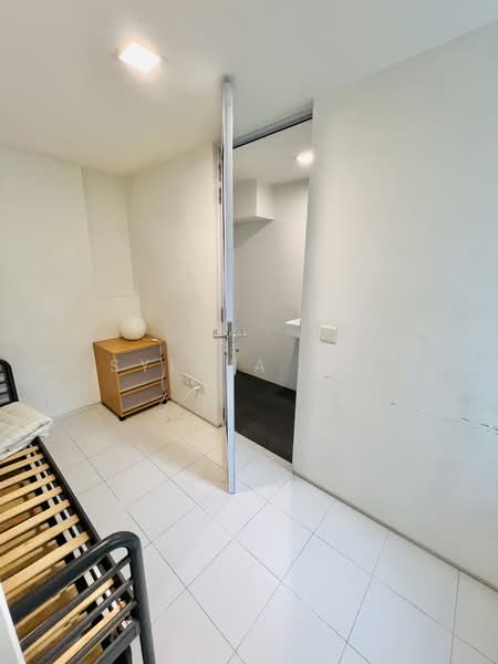 Namly crescent, , 5 Bedrooms, 5,574 sqft, Semi-Detached House For Rent, by Sylvia Lee, 500100768 - Helper room - PropertyGuru.com.sg