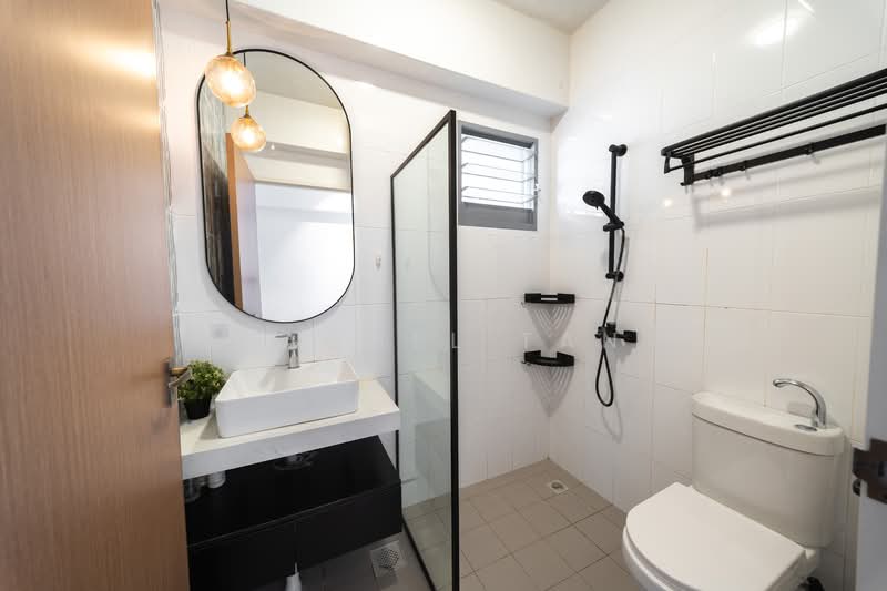 53 Strathmore Avenue, 53 Strathmore Avenue, 3 Bedrooms, 893 sqft, HDB Flat For Sale, by Rachel Tan, 500100776 - Bathroom - PropertyGuru.com.sg