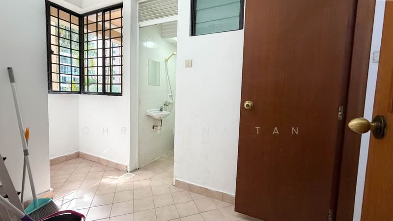 Pinevale, 6 Tampines Street 73, 3 Bedrooms, 1,388 sqft, Condominium For Sale, by Christina Tan, 500100780 - Bathroom - PropertyGuru.com.sg