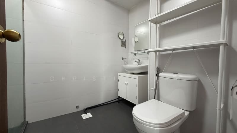 Pinevale, 6 Tampines Street 73, 3 Bedrooms, 1,388 sqft, Condominium For Sale, by Christina Tan, 500100780 - Bathroom - PropertyGuru.com.sg