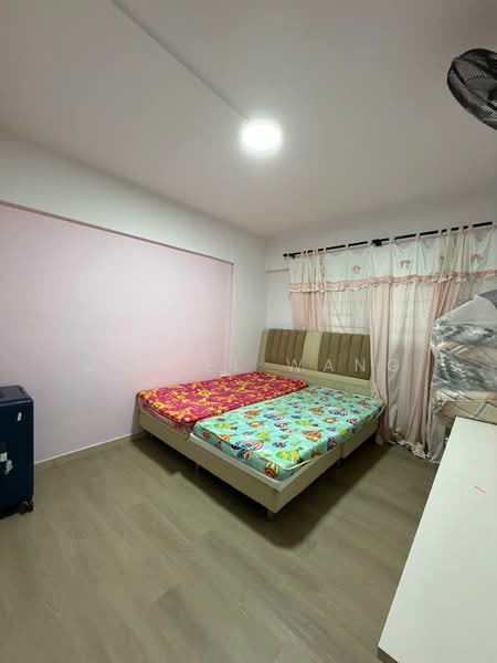 540 Jurong West Avenue 1 HDB Flat For Sale at S$ 499,999 | PropertyGuru Singapore - Bedroom