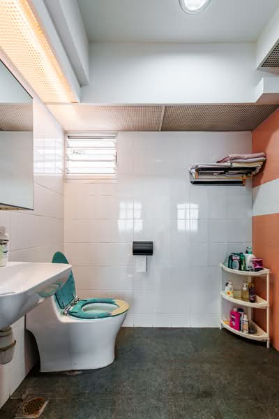 463C Sembawang Drive HDB Flat For Sale at S$ 650,000 | PropertyGuru Singapore - Bathroom