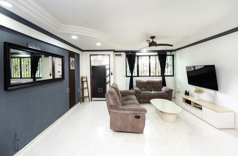 531 Jurong West Street 52 HDB Flat For Sale at S$ 567,000 | PropertyGuru Singapore - Living Room