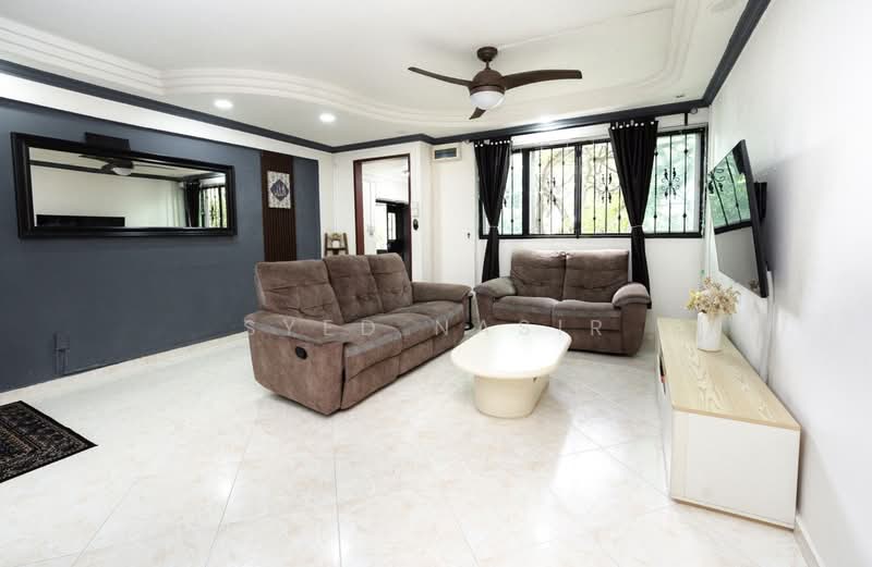 531 Jurong West Street 52 HDB Flat For Sale at S$ 567,000 | PropertyGuru Singapore - Living Room