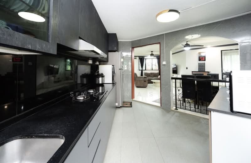 531 Jurong West Street 52 HDB Flat For Sale at S$ 567,000 | PropertyGuru Singapore - Kitchen
