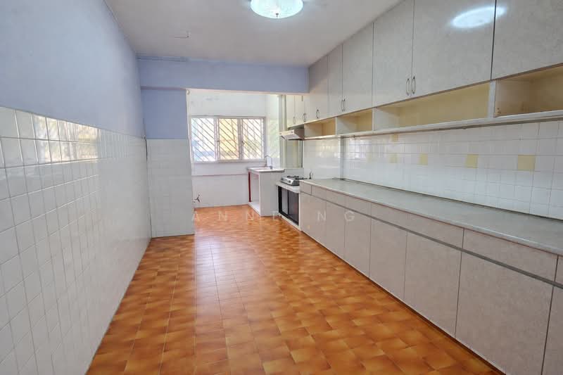59 Chai Chee Road HDB Flat For Sale at S$ 568,000 | PropertyGuru Singapore - Kitchen