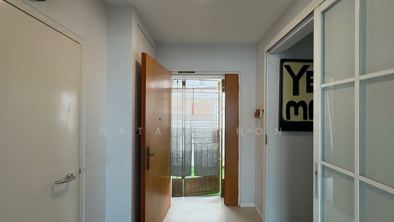 Feng Shan Greenville, , 4 Bedrooms, 1,216 sqft, HDB Flat For Sale, by Natalie Hon, 500100801 - Entrance - PropertyGuru.com.sg