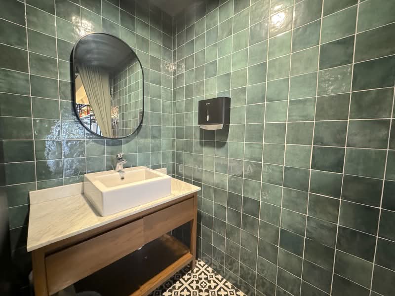 Fully Renovated Restaurant. No Takeover Fee, Keong Saik, Craig Road, Duxton Road, 1,105 sqft, Food & Beverage For Rent, by Vivien Tan, 500100804 - Bathroom - CommercialGuru.com.sg