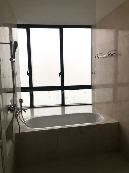 d'Leedon (Former Farrer Court), 3 Leedon Heights, 4 Bedrooms, 2,230 sqft, Condominium For Sale, by Christina Fong, 500100814 - Bathroom - PropertyGuru.com.sg