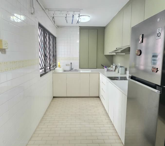 405 Sin Ming Avenue HDB Flat For Sale at S$ 895,000 | PropertyGuru Singapore - Kitchen