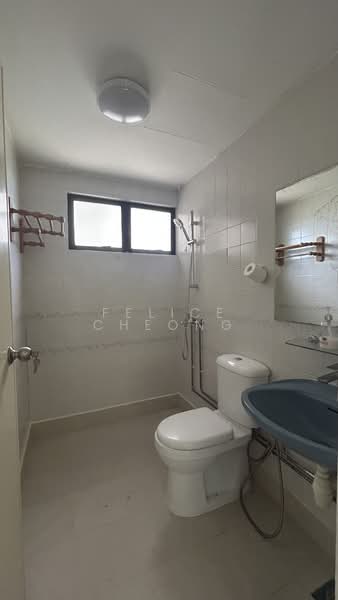 Bayshore Park, 50 Bayshore Road, 2 Bedrooms, 936 sqft, Condominium For Rent, by Felice Cheong, 500100854 - Bathroom - PropertyGuru.com.sg