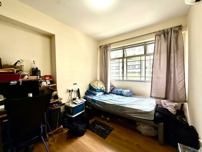 613A Tampines North Drive 1 HDB Flat For Sale at S$ 780,000 | PropertyGuru Singapore - Bedroom