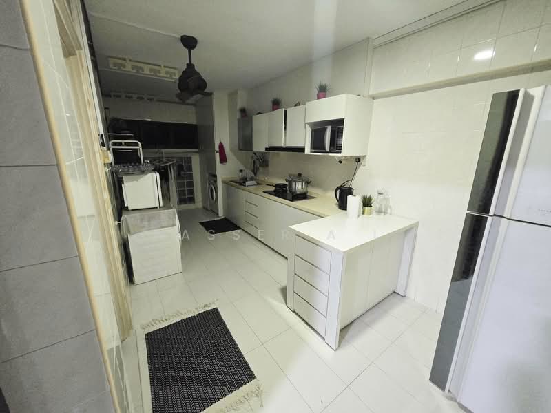 188A Rivervale Drive HDB Flat For Sale at S$ 680,000 | PropertyGuru Singapore - Kitchen