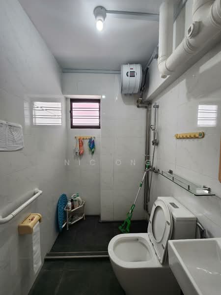 241 Bishan Street 22, 241 Bishan Street 22, 3 Bedrooms, 1,100 sqft, HDB Flat For Rent, by Nic Ong, 500100894 - PropertyGuru.com.sg