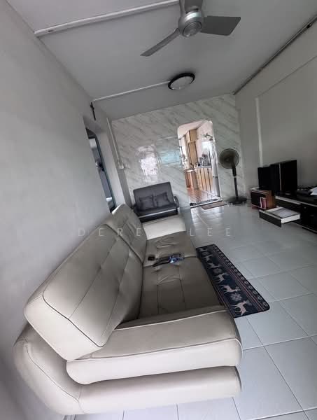 283 Bukit Batok East Avenue 3, 283 Bukit Batok East Avenue 3, Room Rental, 150 sqft, HDB Flat For Rent, by Derek Lee, 500100899 - Living Room - PropertyGuru.com.sg
