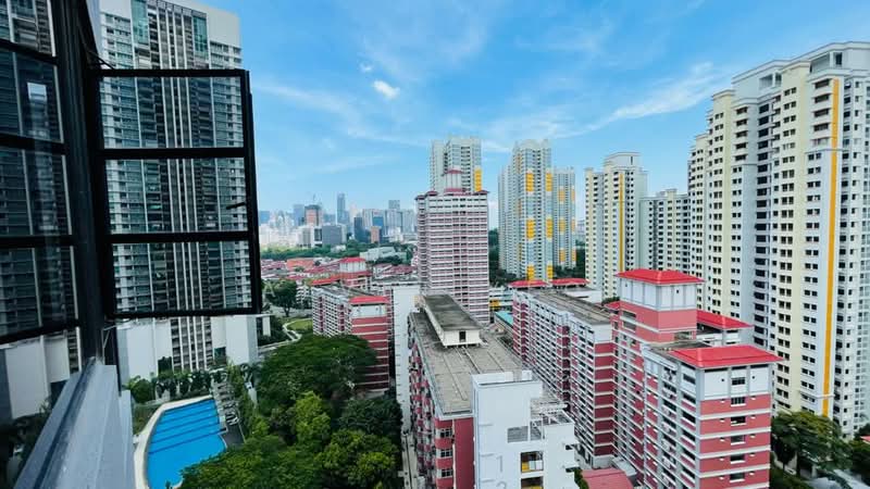 Central Green Condominium For Sale at S$ 1,800,000 | PropertyGuru Singapore - Exterior