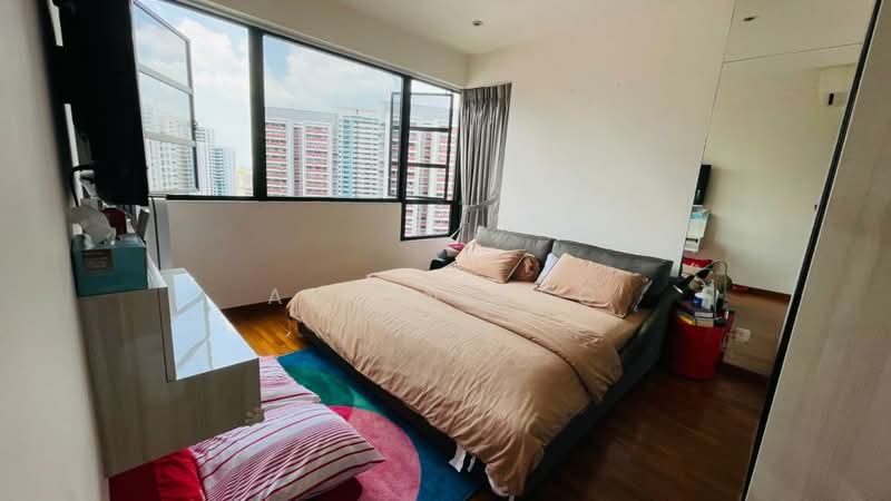 Central Green Condominium For Sale at S$ 1,800,000 | PropertyGuru Singapore - Bedroom