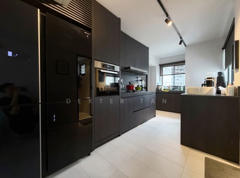238 Lorong 1 Toa Payoh HDB Flat For Sale at S$ 1,000,000 | PropertyGuru Singapore - Kitchen