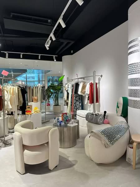 Delfi Orchard, 402 Orchard Road Singapore, 441 sqft, Mall Shop For Rent, by Tina Cai, 500100928 - Interior - CommercialGuru.com.sg