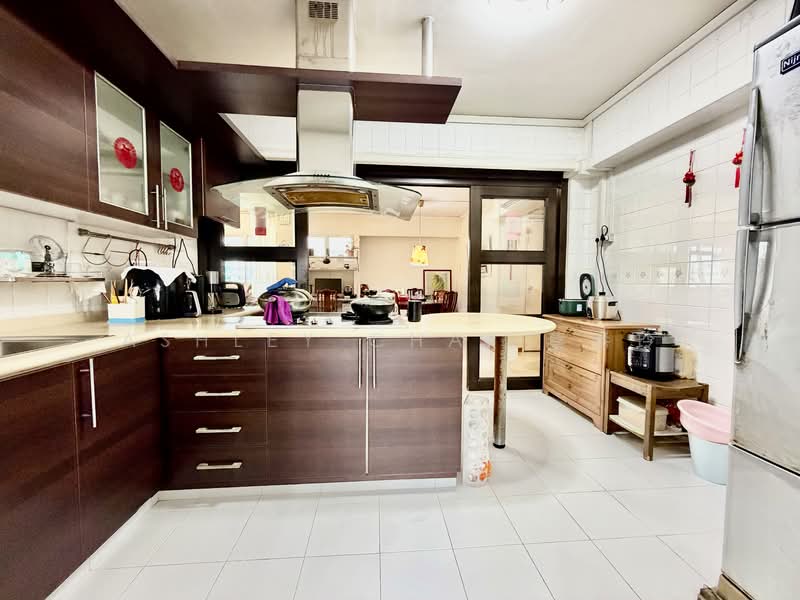 705 Pasir Ris Drive 10, 705 Pasir Ris Drive 10, 3 Bedrooms, 1,206 sqft, HDB Flat For Sale, by Ashley Chai 蔡忝玲, 500100932 - Kitchen - PropertyGuru.com.sg