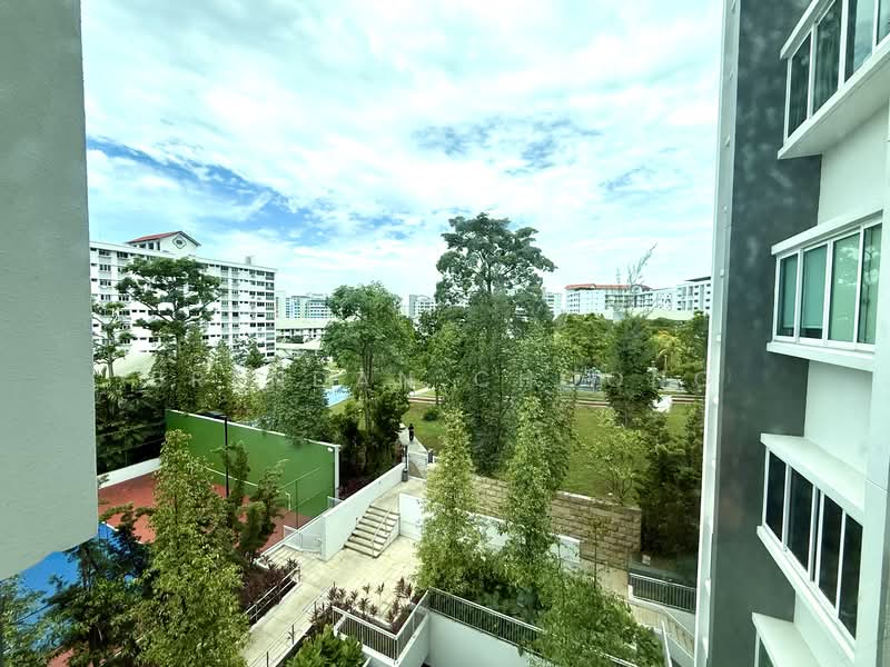 The Esparis Condominium For Sale at S$ 1,450,000 | PropertyGuru Singapore - Exterior