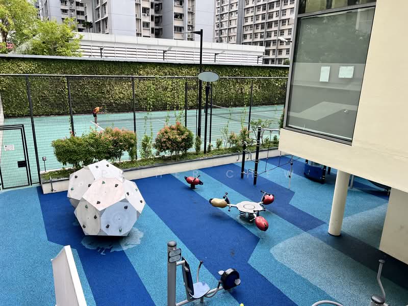 Bedok Residences, 24 Bedok North Drive, 2 Bedrooms, 810 sqft, Condominium For Rent, by Esther Chew, 500100938 - Exterior - PropertyGuru.com.sg