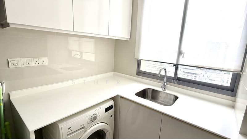 Bedok Residences, 24 Bedok North Drive, 2 Bedrooms, 808 sqft, Condominium For Rent, by Esther Chew, 500100938 - Kitchen - PropertyGuru.com.sg
