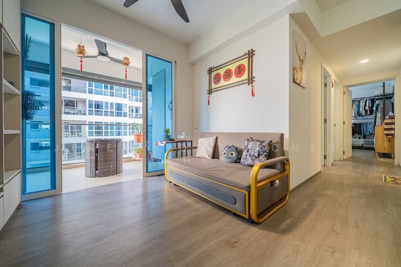 The Tampines Trilliant, 25 Tampines Central 7, 3 Bedrooms, 872 sqft, Executive Condominium For Sale, by Jeremy Quah Chen Cher, 500100941 - Living Room - PropertyGuru.com.sg
