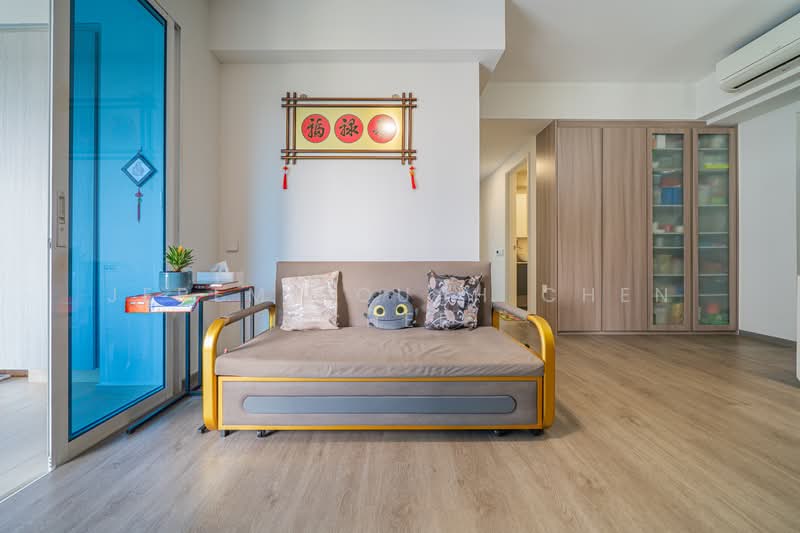 The Tampines Trilliant, 25 Tampines Central 7, 3 Bedrooms, 872 sqft, Executive Condominium For Sale, by Jeremy Quah Chen Cher, 500100941 - Living Room - PropertyGuru.com.sg