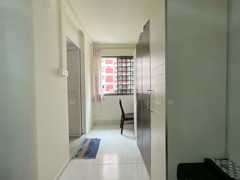 203 Bishan Street 23 HDB Flat For Sale at S$ 850,000 | PropertyGuru Singapore - Master Bedroom