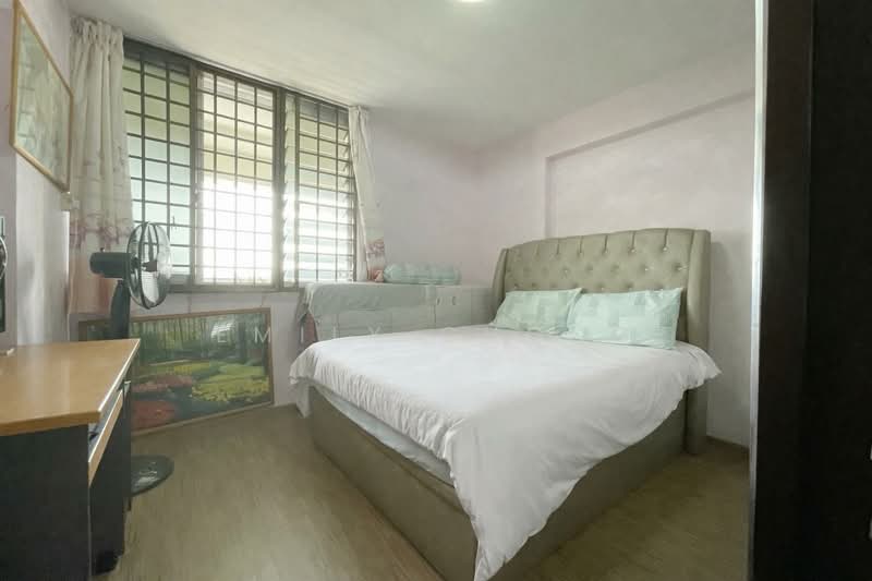 203 Bishan Street 23 HDB Flat For Sale at S$ 850,000 | PropertyGuru Singapore - Common Bedroom 1