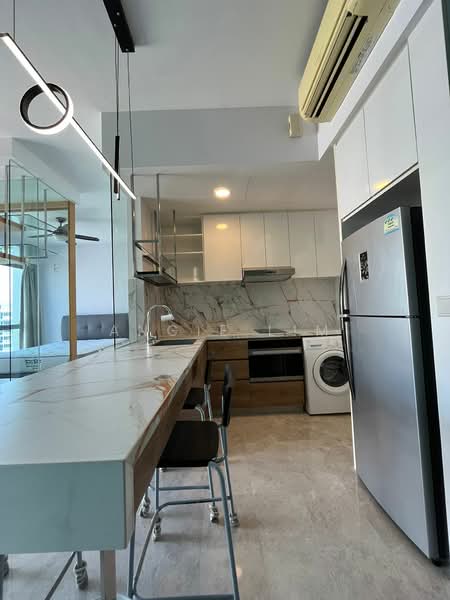 Seastrand Condominium For Sale at S$ 820,000 | PropertyGuru Singapore - Kitchen