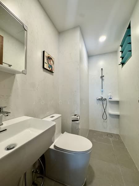 Signature Park, 50A Toh Tuck Road, 2 Bedrooms, 1,033 sqft, Condominium For Rent, by Joyce Lau, 500100955 - Bathroom - PropertyGuru.com.sg