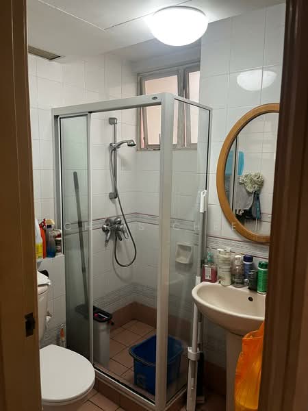 Symphony Heights, 33 Hume Avenue, 2 Bedrooms, 1,033 sqft, Condominium For Rent, by Chris Chee, 500100987 - Bathroom - PropertyGuru.com.sg